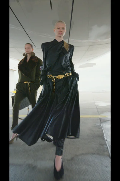 Look 15